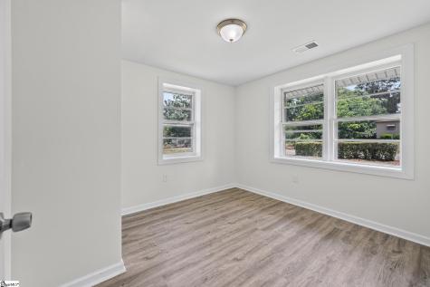141 Edge Street Wellford SC 29385