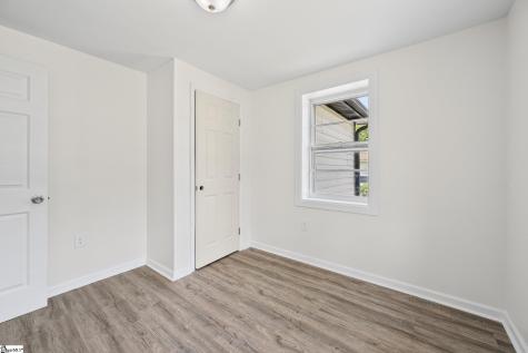 141 Edge Street Wellford SC 29385