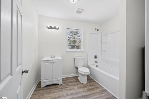 141 Edge Street Wellford SC 29385