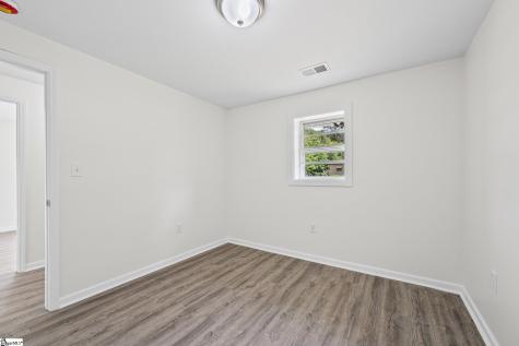 141 Edge Street Wellford SC 29385