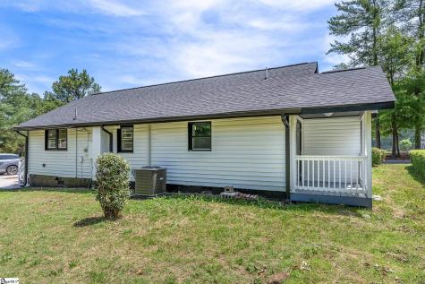 141 Edge Street Wellford SC 29385