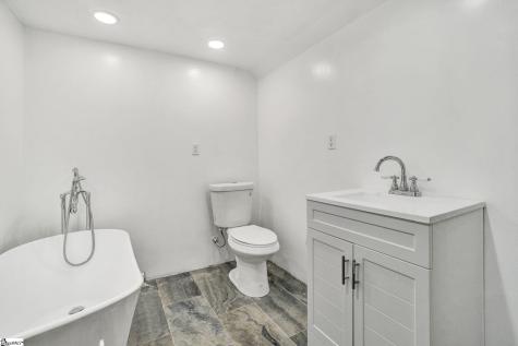 136 Amberwood Drive Anderson SC 29621