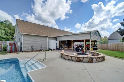 136 Amberwood Drive Anderson SC 29621