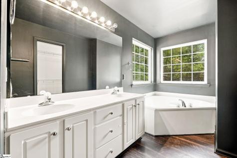 16 Bittercrest Court Simpsonville SC 29680