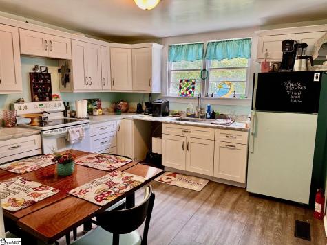 206 E Greenwood Street Landrum SC 29356
