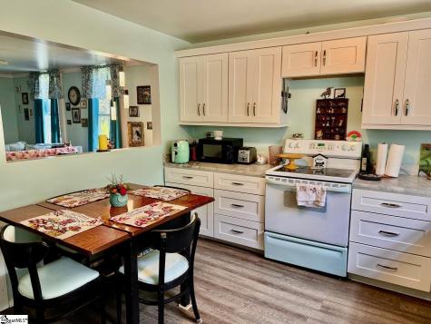 206 E Greenwood Street Landrum SC 29356