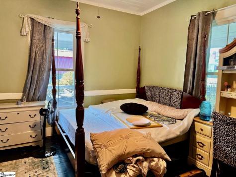 206 E Greenwood Street Landrum SC 29356