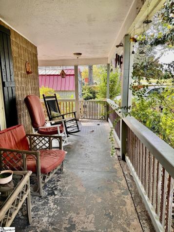 206 E Greenwood Street Landrum SC 29356