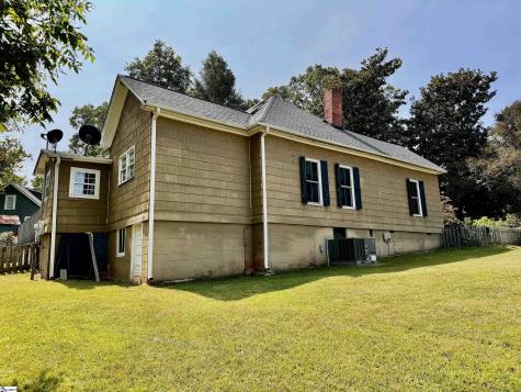206 E Greenwood Street Landrum SC 29356