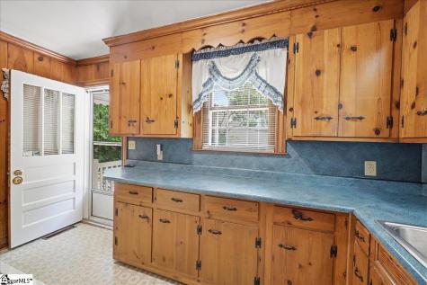 31 Blackburn Street Greenville SC 29607