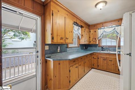 31 Blackburn Street Greenville SC 29607