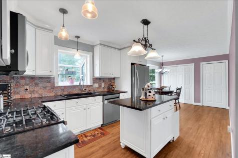 1002 Greenwood Court Easley SC 29642