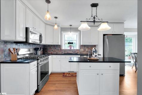 1002 Greenwood Court Easley SC 29642