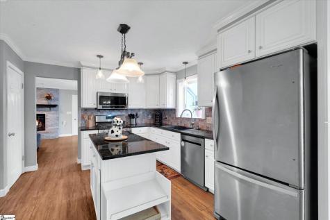 1002 Greenwood Court Easley SC 29642