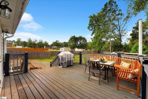 1002 Greenwood Court Easley SC 29642