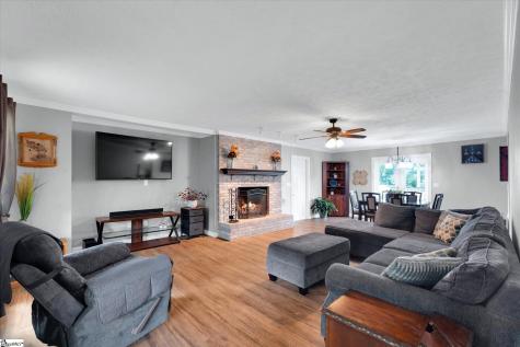 1002 Greenwood Court Easley SC 29642