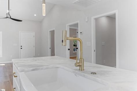 18 Hatch Street Greenville SC 29611
