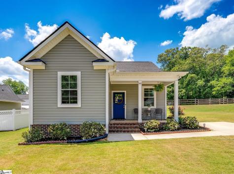 505 W D Avenue Easley SC 29640