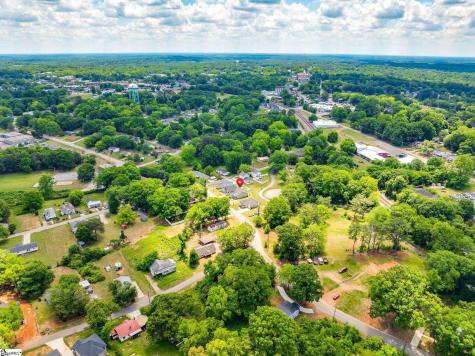 505 W D Avenue Easley SC 29640