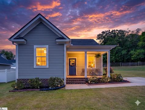 505 W D Avenue Easley SC 29640