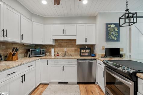 11 Pine Garden Way Drive Salem SC 29676