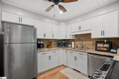 11 Pine Garden Way Drive Salem SC 29676