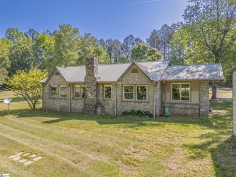 183-185 Rubin Thorne Road Campobello SC 29322
