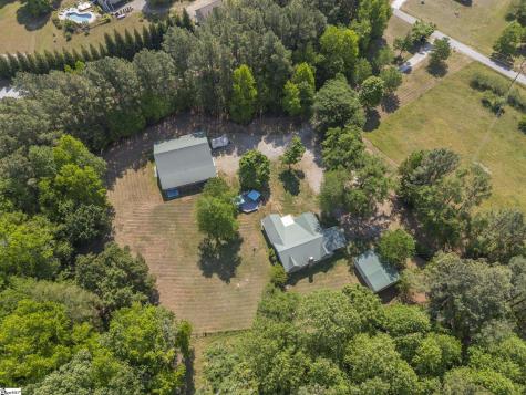 183-185 Rubin Thorne Road Campobello SC 29322