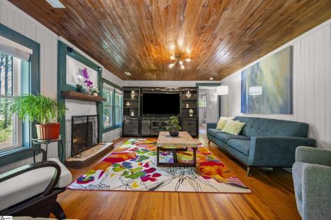 183-185 Rubin Thorne Road Campobello SC 29322
