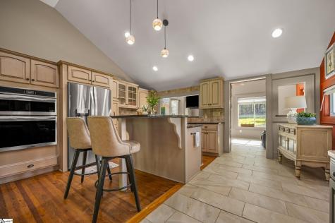 183-185 Rubin Thorne Road Campobello SC 29322