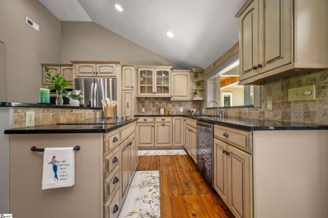 183-185 Rubin Thorne Road Campobello SC 29322