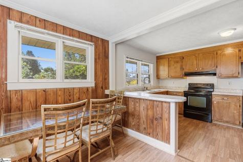 8 Bainbridge Drive Greenville SC 29611