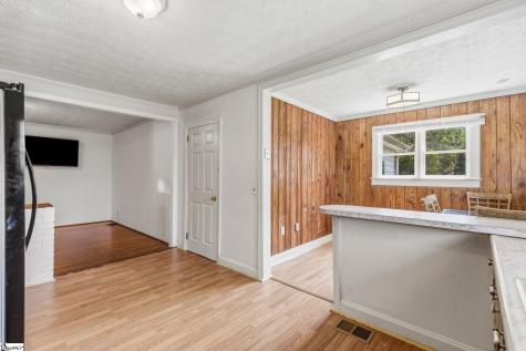 8 Bainbridge Drive Greenville SC 29611