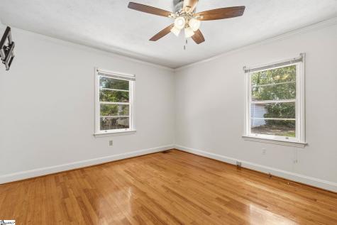 8 Bainbridge Drive Greenville SC 29611