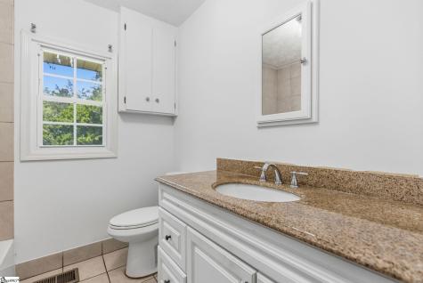 8 Bainbridge Drive Greenville SC 29611