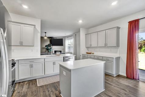 4334 Remington Avenue Boiling Springs SC 29316