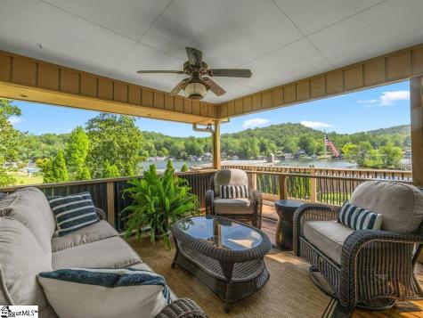1522 W Lakeshore Drive Landrum SC 29356
