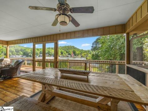 1522 W Lakeshore Drive Landrum SC 29356