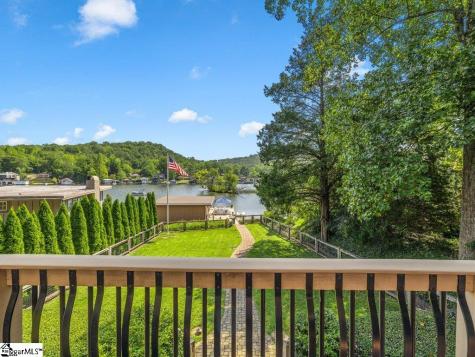 1522 W Lakeshore Drive Landrum SC 29356