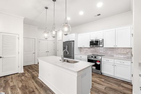 98 E Mcbee Avenue Greenville SC 29601