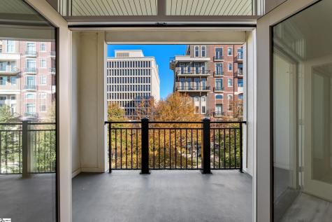 98 E Mcbee Avenue Greenville SC 29601