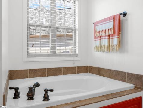 335 War Emblem Drive Boiling Springs SC 29316