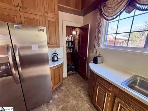 400 E Buford Street Gaffney SC 29340