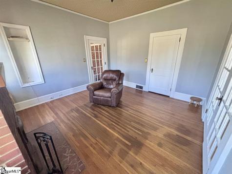 400 E Buford Street Gaffney SC 29340