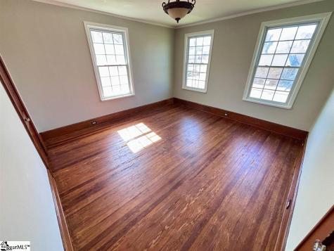 400 E Buford Street Gaffney SC 29340