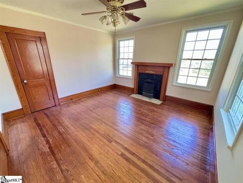 400 E Buford Street Gaffney SC 29340