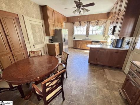 400 E Buford Street Gaffney SC 29340
