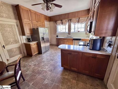400 E Buford Street Gaffney SC 29340