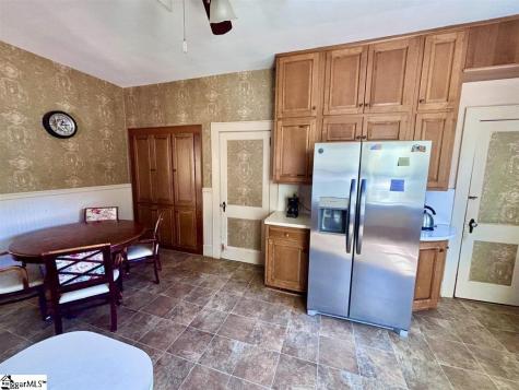 400 E Buford Street Gaffney SC 29340