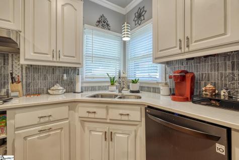 335 Hillcove Point Wellford SC 29385